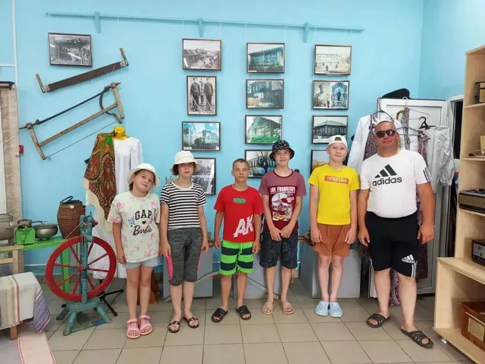 share-photo-29660350534